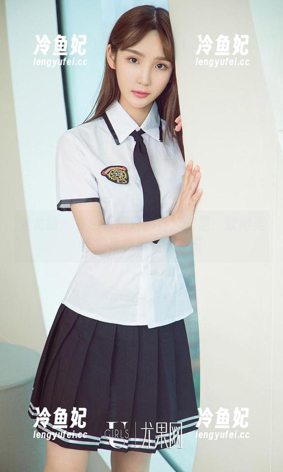 爱尤物 - 在色彩斑斓的办公室里：欧阳美宣的写真集资源一览