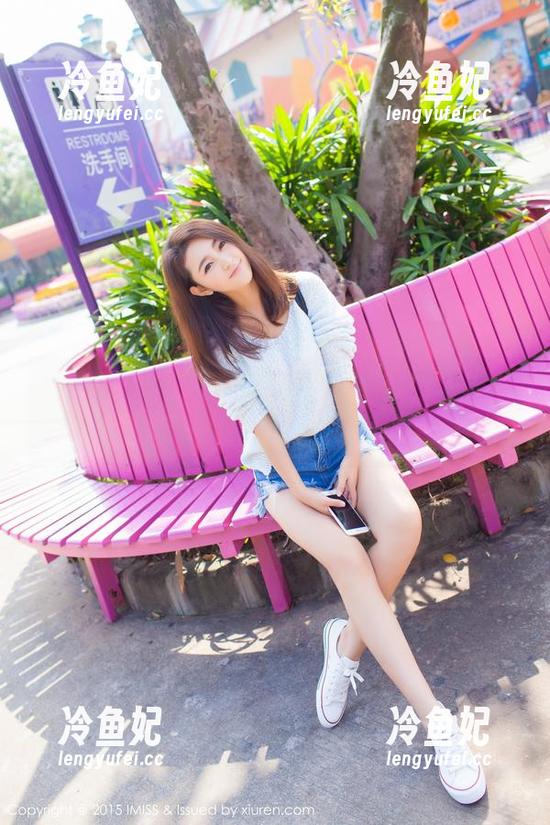 爱蜜社-萌奈子 爱蜜社 - 萌奈子在棉袜中的“足”迹,套图走一波,下载随便取!