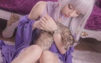 下载一张白易子教主的甜心写真，或许就是那种小幸福吧