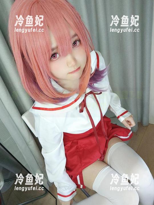 神沢永莉的平安夜分体式泳衣：美图下载大作战，快来来领图！