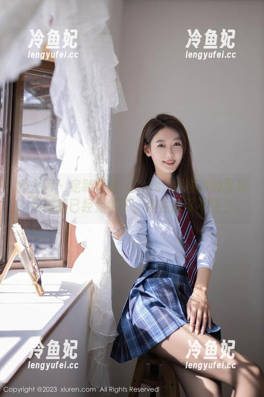 秀人网-Cris_卓娅祺 秀人网 - 定制图集:Cris_卓娅祺的写真,唯美就已经足够了,但性感可不能少。