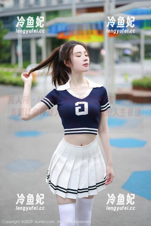 秀人网-UU酱 秀人网 - UU酱与她的神奇眼镜图包,资源多到让你怀疑人生,一不小心把人生看透了?