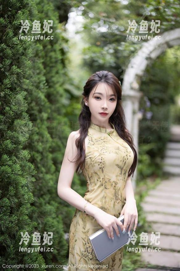 秀人网-余贝拉bella 秀人网 - 图片里余贝拉bella化身“天使”的样子,看来她真打算上天了?