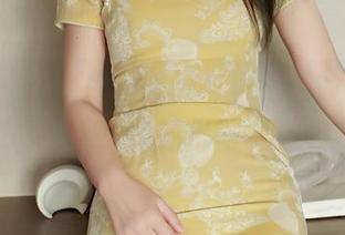 秀人网 - 泳池里的嬉闹与小泡芙winna的俏皮，快来Get这份写真图包吧！