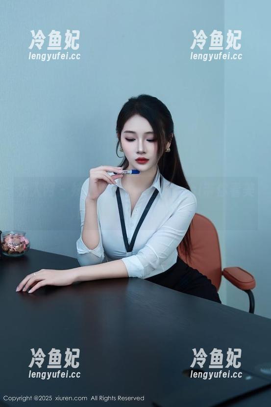 秀人网-糖豆sisi 秀人网 - 妹妹没在怕,糖豆sisi带你看美图“资源”大蹦极!