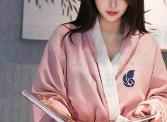 秀人网 - 穿上职业装的糯美子：看吧！图包就如同一种工作上的隐秘武器，总能干出让人惊艳的效果。