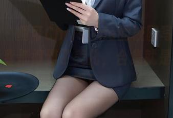 秀人网 - 黄可Christine的校园写真，书本和青春都得到了美化，合集就是不一样啊！