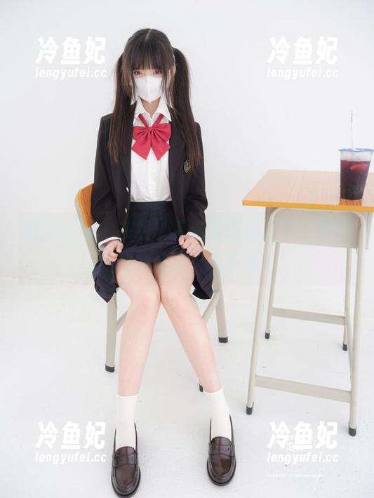 紧急企划-林书辞 紧急企划 - 在线|有谁能摆出林书辞那样的户外姿势?合集来了