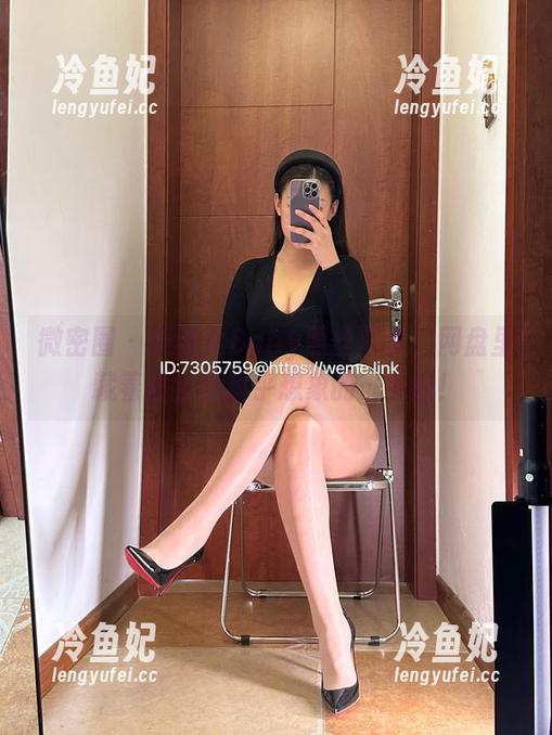 美邵女Baby 微密圈 - 美邵女Baby黑丝写真,网盘里藏着的全是超乎想象的…手感!