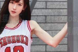 无圣光的氛围下，腐团儿Ikaros把“霞之丘诗羽”讲得让人肾上腺素飙升！