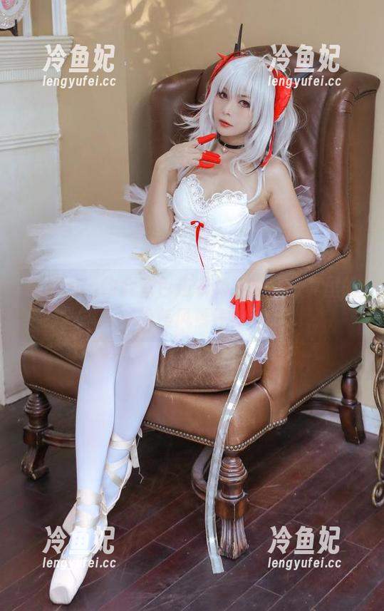 苏嫣qvq约会蓝色连衣裙，在线写真里的绝美风景线！