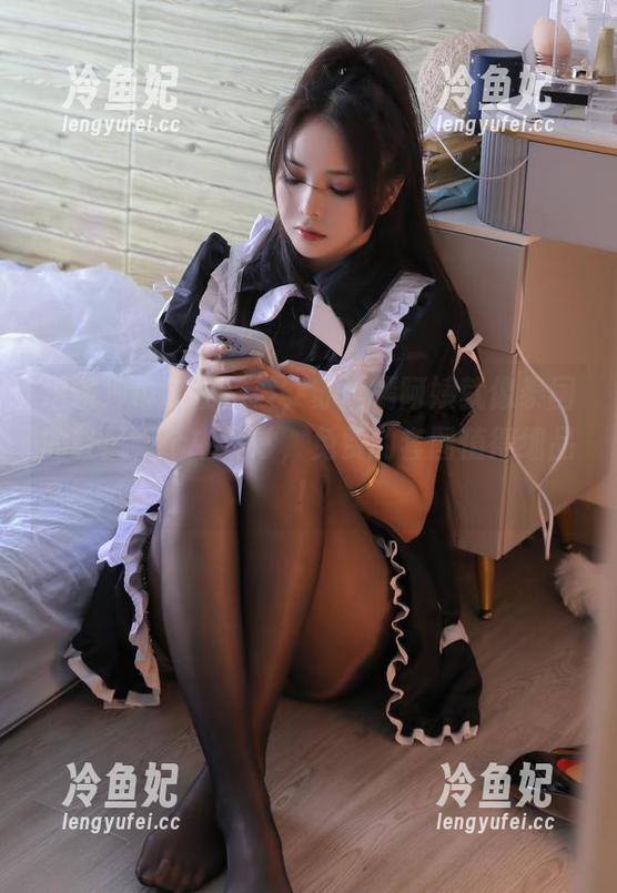 苏嫣嫣阿姨 这条纱巾随便一披,苏嫣嫣阿姨就像泰国的轻风,个中奥妙,免费的套图值得细品!