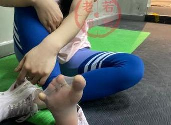微密圈 - 浴缸是个好地方：若若老师全集原图分享，这个水泡很有社交潜力！