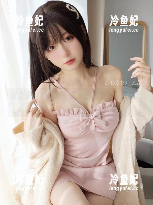 迷之呆梨的写真，夏末的天空也在偷偷记录。