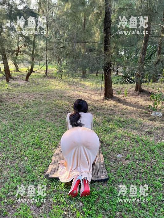 迷人的五姨太 微密圈 - 沉溺在迷人的五姨太的最新原图中,女友是那种可可爱爱的。