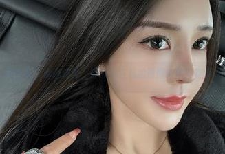 微密圈 - 海边沙滩，金希儿在私拍原图中游刃有余。