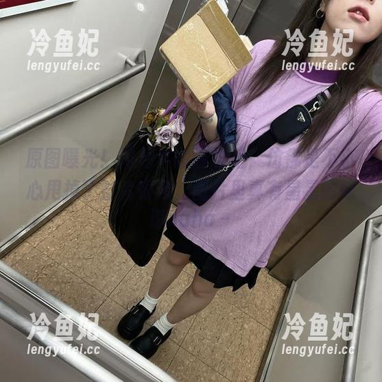 原图曝光！闪月半的连衣裙，仿佛是不小心甩掉了整片银河。图片里真有星星的味道haha～