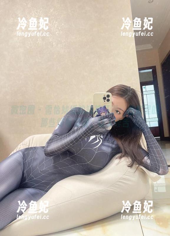 微密圈 - 雪怡妹纸的短裤狂潮：图库里的那些惊奇资源，让人咋舌