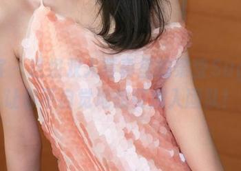 青豆客 - 这组双人写真里的梁莹Sugar，让你不自觉地想要加入团队！