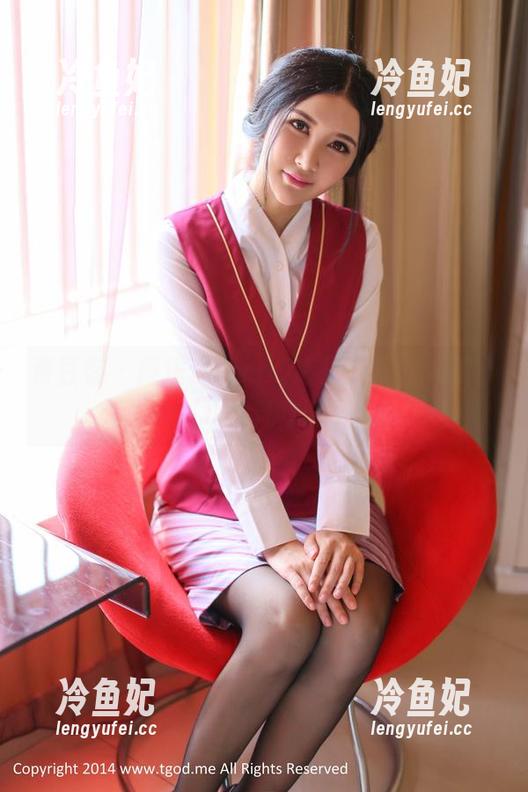 青豆客 - 颜浅浅Cindy在浴缸里的美图，水波荡漾啊