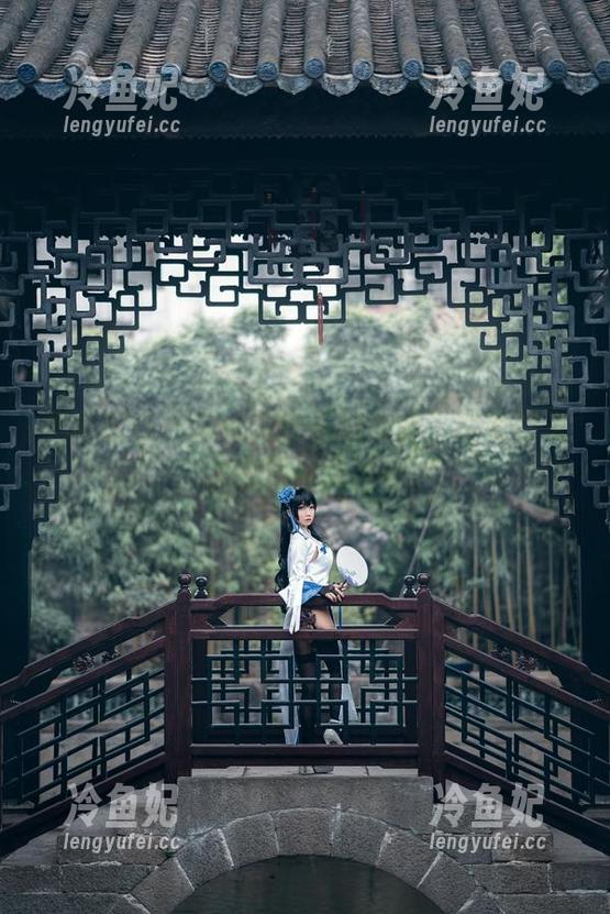 鬼畜瑶在不在w黑白私拍合集，双重标准，美感与怪异并存。