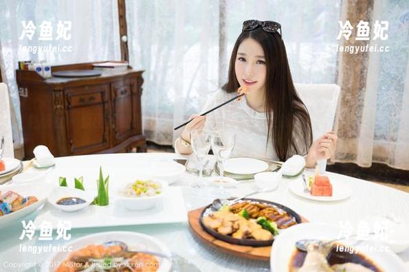魅妍社 - 原图里的陆金佳Jessica化身兔女郎，一不小心把整片草原的土豆都融化了。