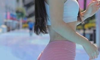 魔镜街拍 - 分享艾小青的美图，顺便告诉我哪里能借到这条旗袍？