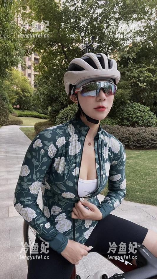 鹿瑶 微密圈 - 免费的鹿瑶皮衣写真,心里小剧场开始排戏了